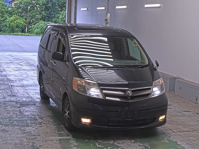 TOYOTA ALPHARD — фото