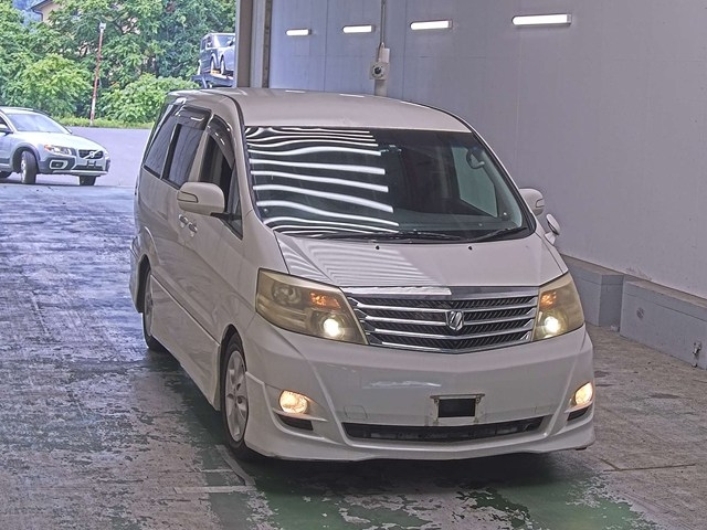 TOYOTA ALPHARD — фото