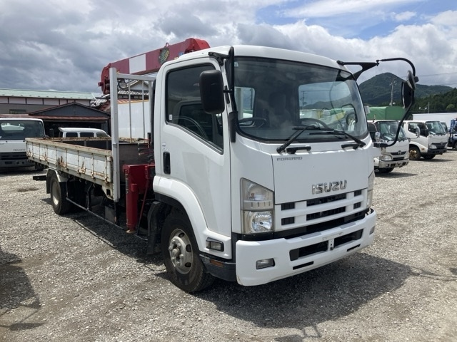 ISUZU FORWARD — фото