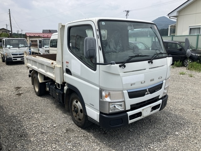 MITSUBISHI CANTER — фото