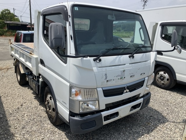 MITSUBISHI CANTER — фото