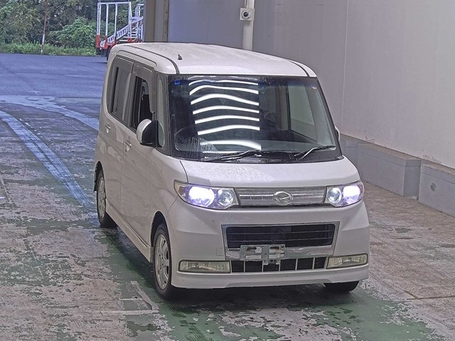 DAIHATSU TANTO — фото