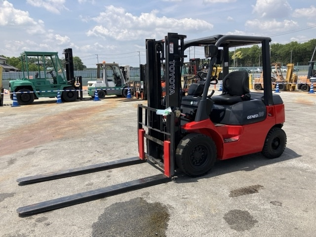 TOYOTA FORKLIFT — фото