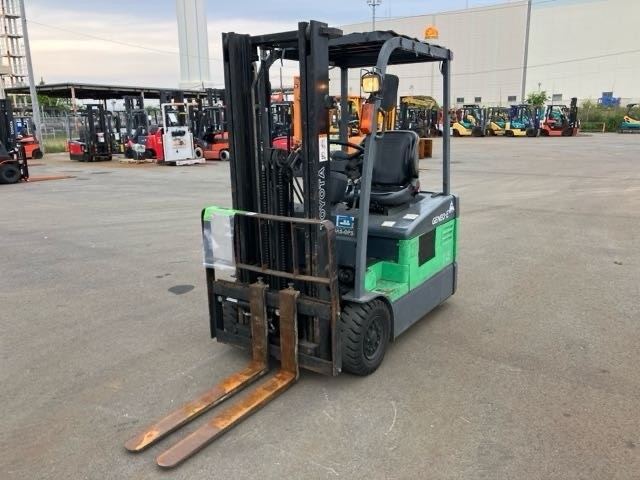 TOYOTA FORKLIFT — фото