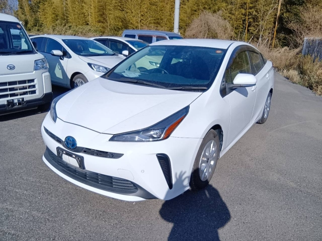 TOYOTA PRIUS — фото