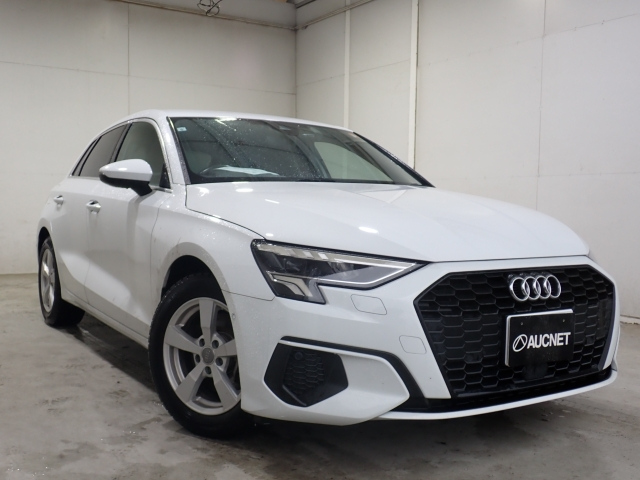 AUDI A3 — фото