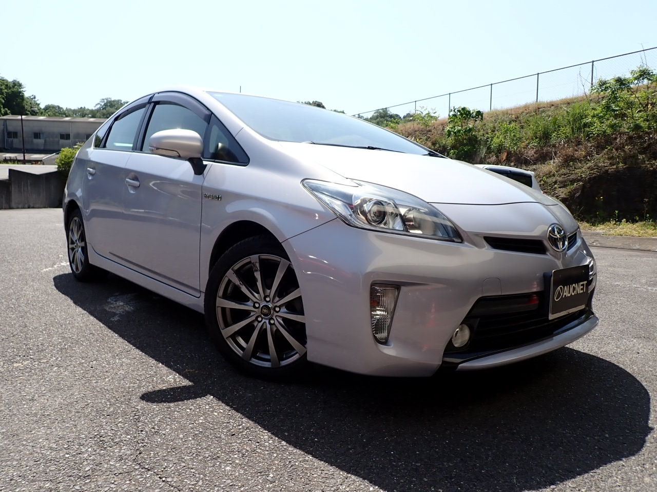 TOYOTA PRIUS — фото