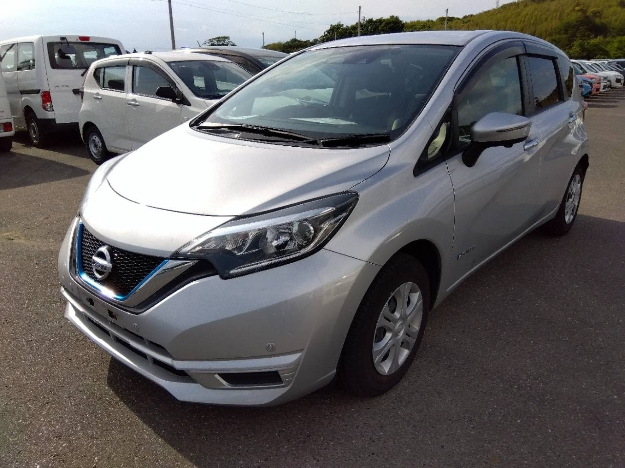 NISSAN NOTE — фото
