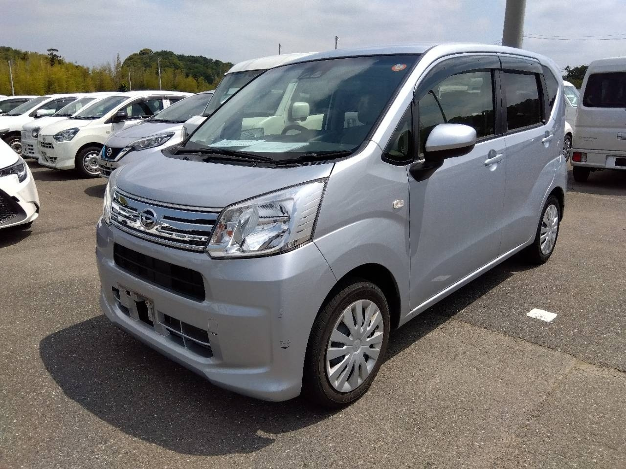 DAIHATSU MOVE — фото