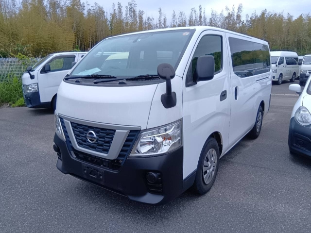 NISSAN CARAVAN — фото