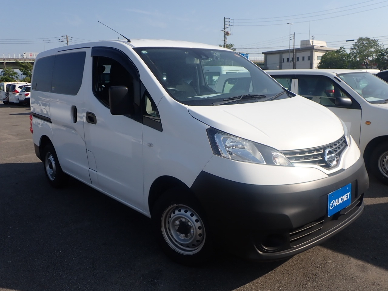 NISSAN NV200 — фото
