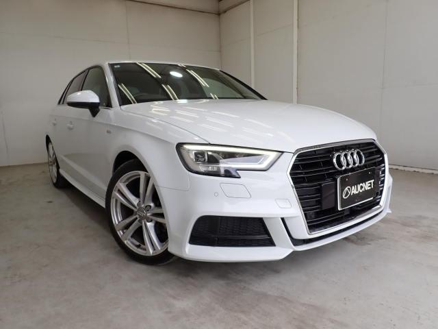 AUDI A3 — фото