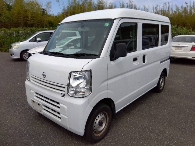NISSAN CLIPPER — фото