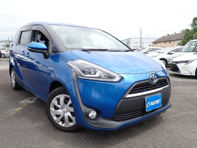 TOYOTA SIENTA — фото