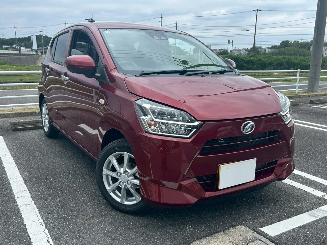 DAIHATSU MIRA — фото