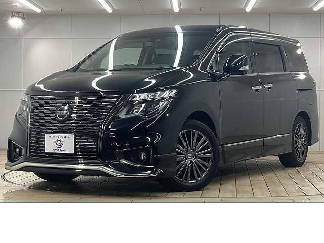 NISSAN ELGRAND — фото