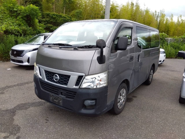 NISSAN CARAVAN — фото