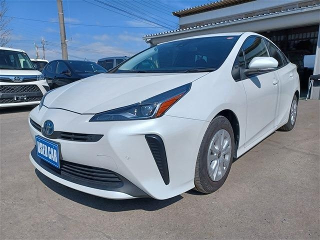 TOYOTA PRIUS — фото