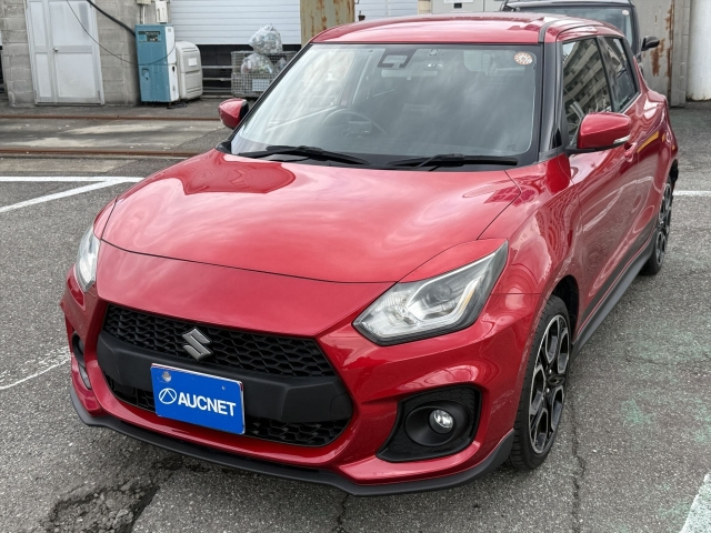 SUZUKI SWIFT — фото