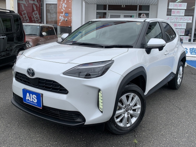 TOYOTA YARIS — фото