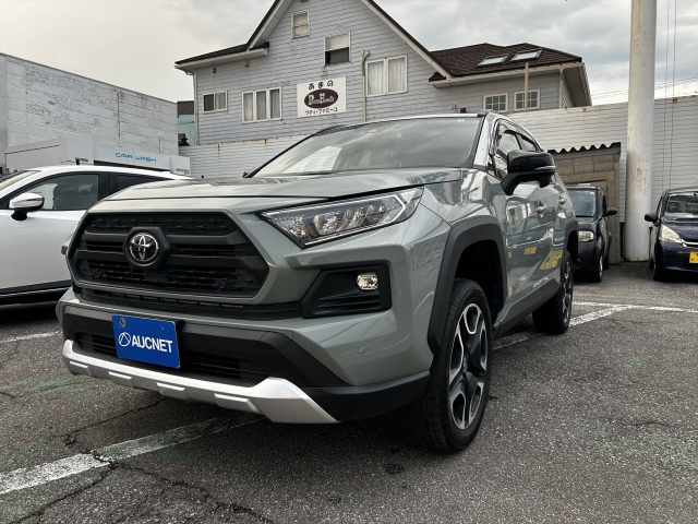 TOYOTA RAV4 — фото