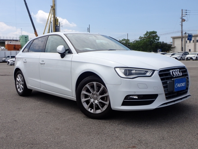 AUDI A3 — фото