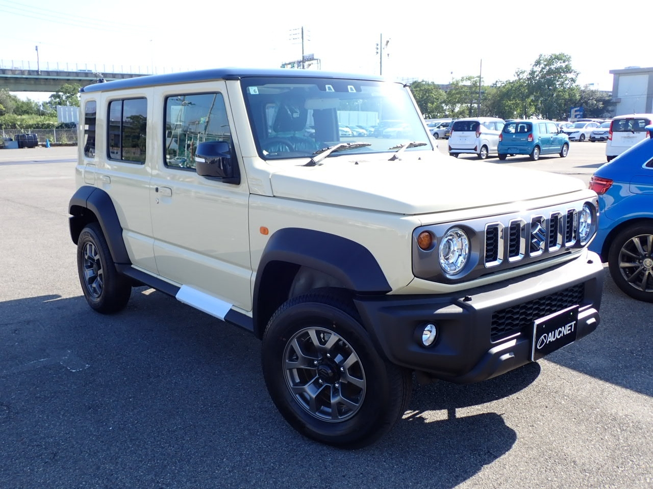 SUZUKI JIMNY NOMADE