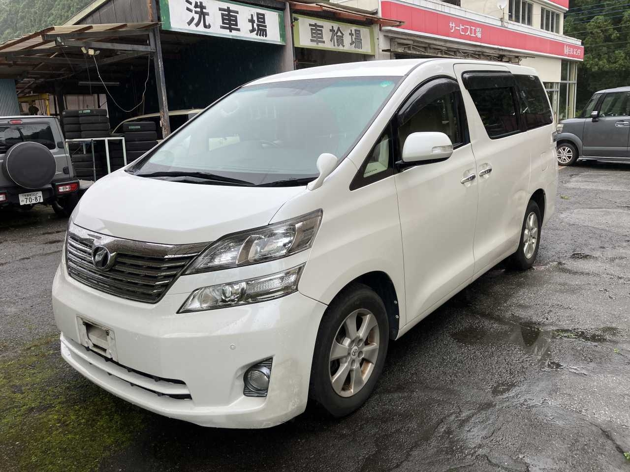 TOYOTA VELLFIRE