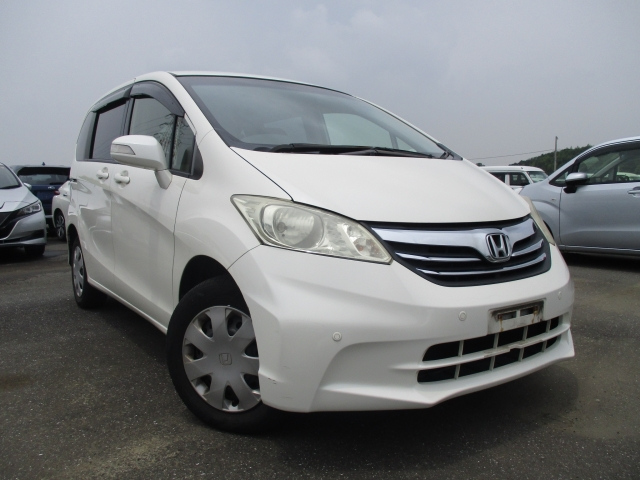 HONDA FREED — фото