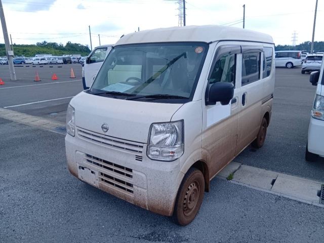 NISSAN CLIPPER VAN