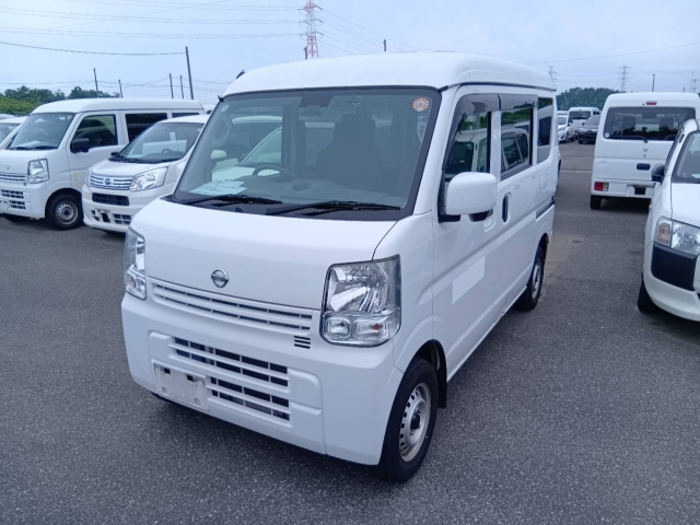 NISSAN CLIPPER VAN