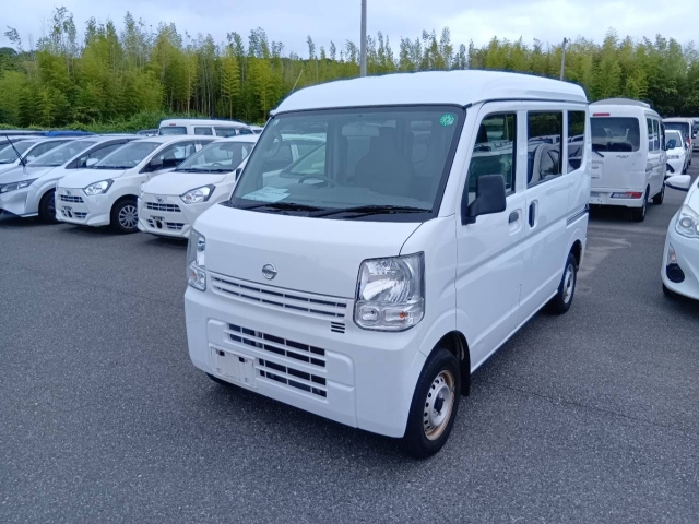 NISSAN CLIPPER — фото