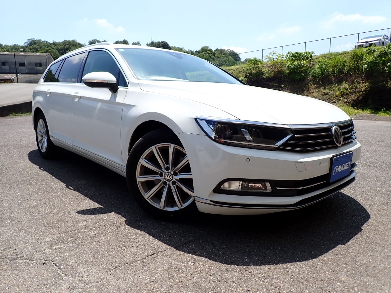 VOLKSWAGEN PASSAT — фото