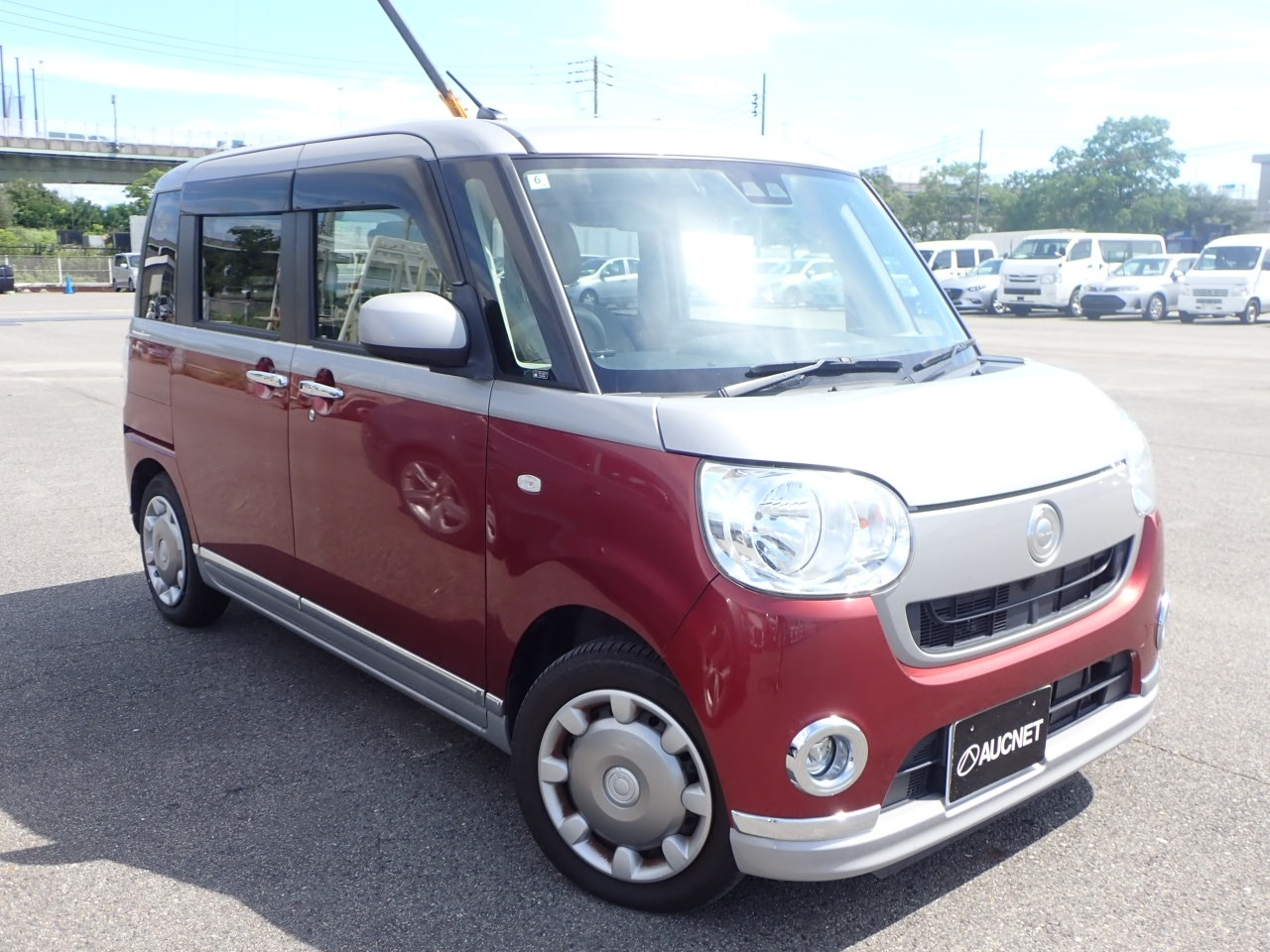 DAIHATSU MOVE — фото