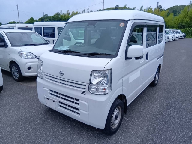 NISSAN CLIPPER — фото