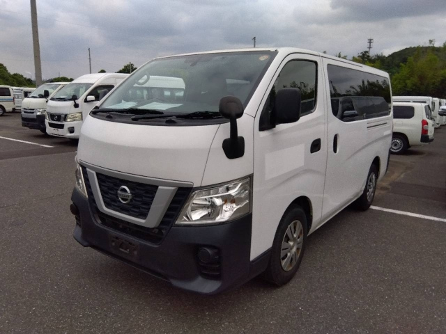 NISSAN CARAVAN — фото