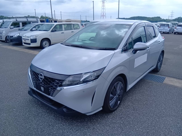 NISSAN NOTE — фото