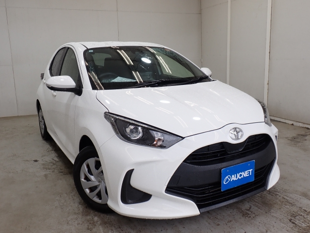 TOYOTA YARIS — фото