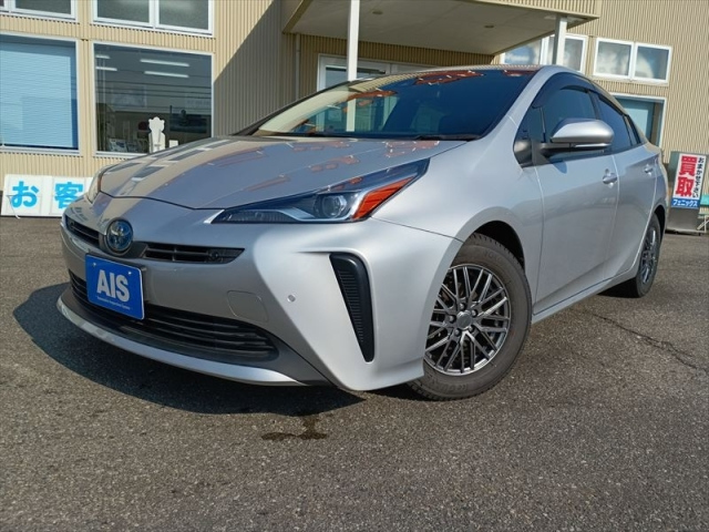 TOYOTA PRIUS — фото