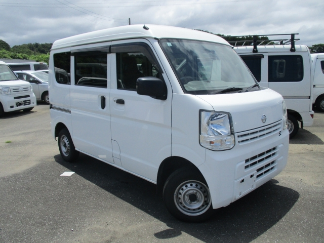 NISSAN CLIPPER — фото