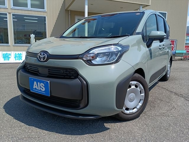 TOYOTA SIENTA — фото