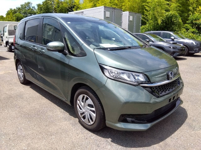 HONDA FREED — фото