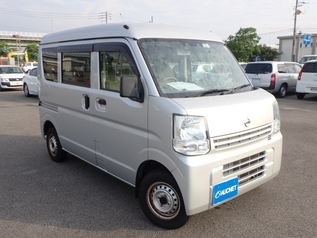 NISSAN CLIPPER — фото