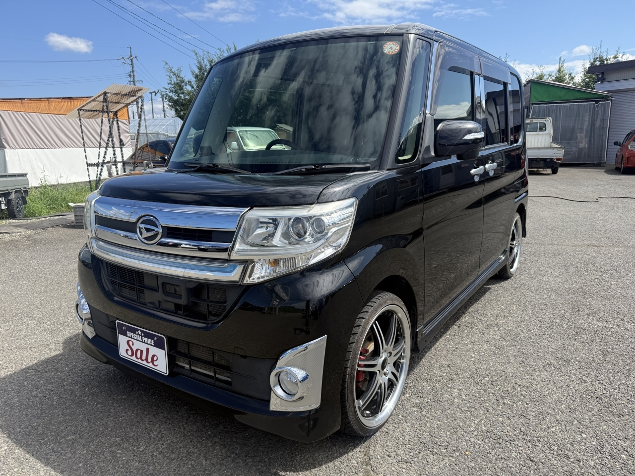 DAIHATSU TANTO — фото