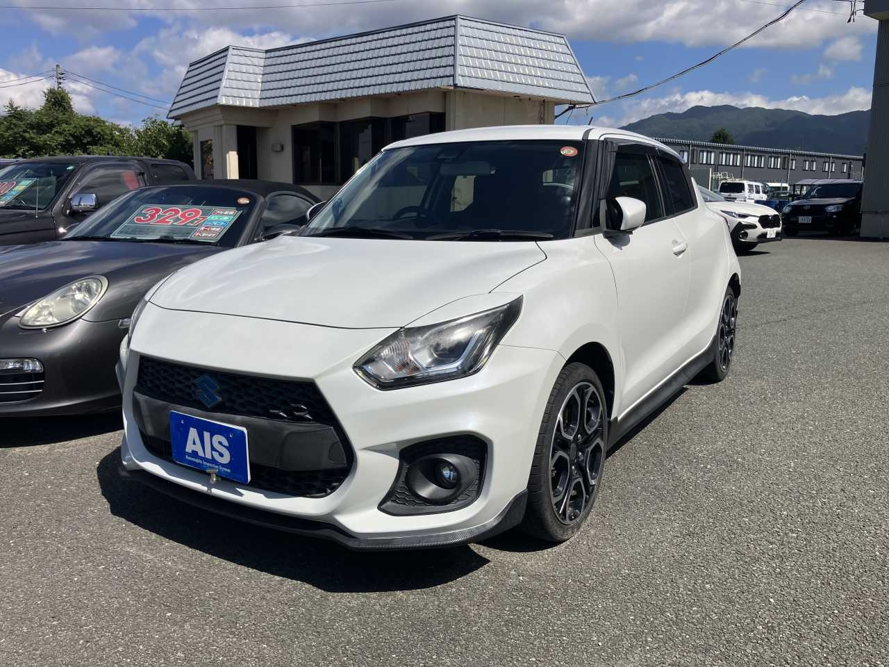 SUZUKI SWIFT — фото