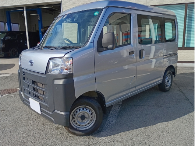 TOYOTA PIXIS — фото