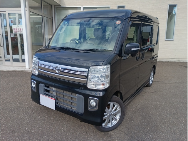 NISSAN CLIPPER — фото