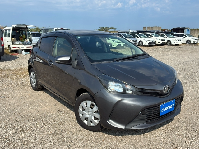 TOYOTA VITZ — фото