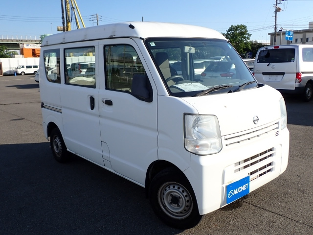 NISSAN CLIPPER — фото