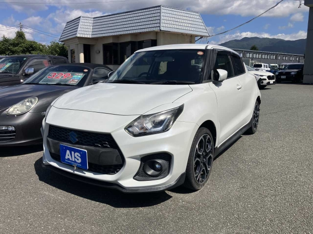 SUZUKI SWIFT — фото
